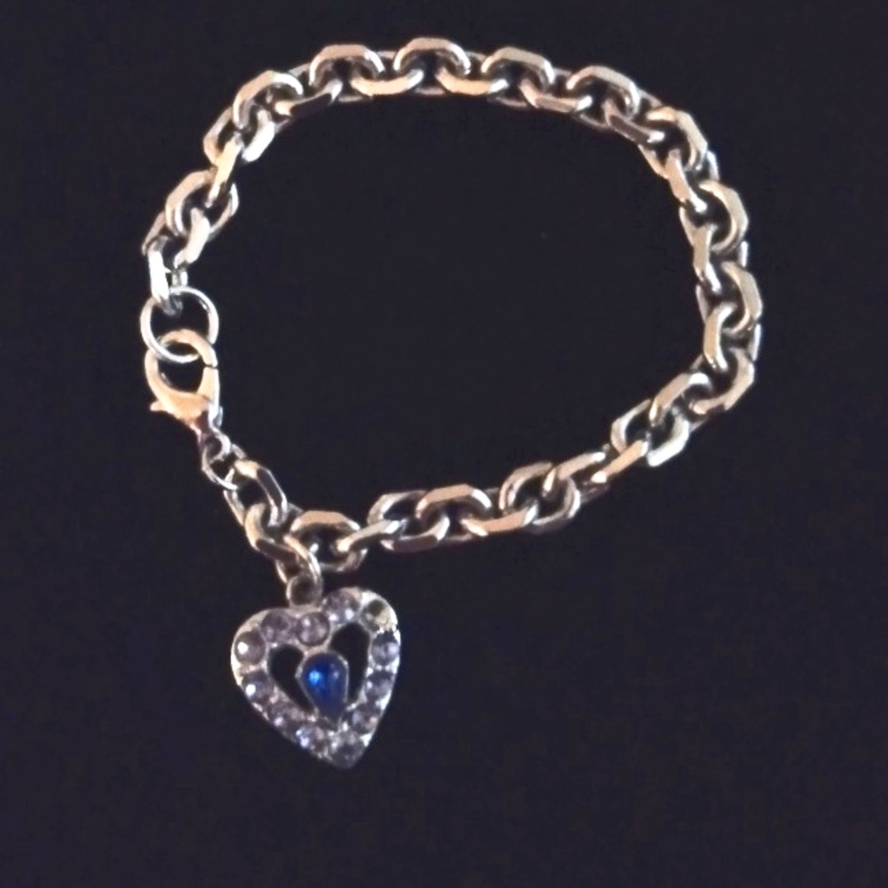 Silvertone chain  heart bracelet